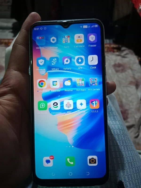 Tecno spark 6go 8