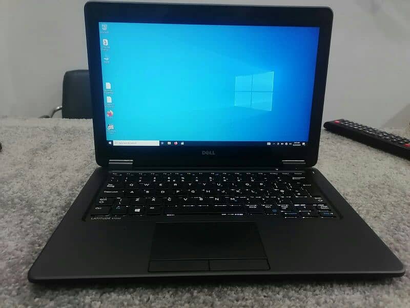 Dell 7250 i7 5th Generation 8/256 4