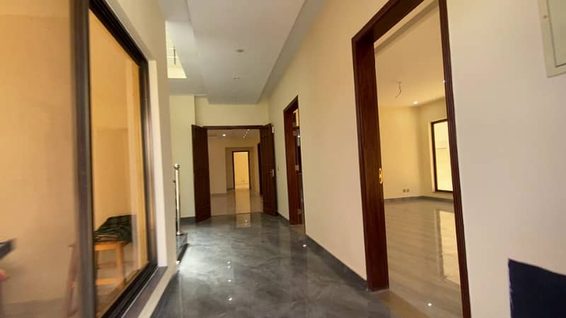 250sq yd 4 & 5 Bedrooms Luxury Villa FOR SALE. Adjacent to Jinnah Avenue, Easy access to Entrance facing GRAND MOSQUE. All facilities nearby and utilities present. 3