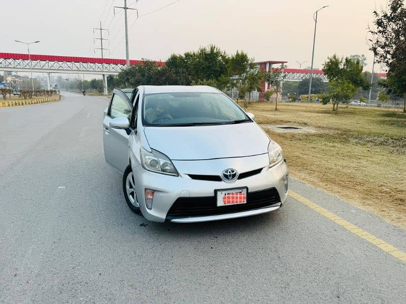 Toyota Prius 2013 5