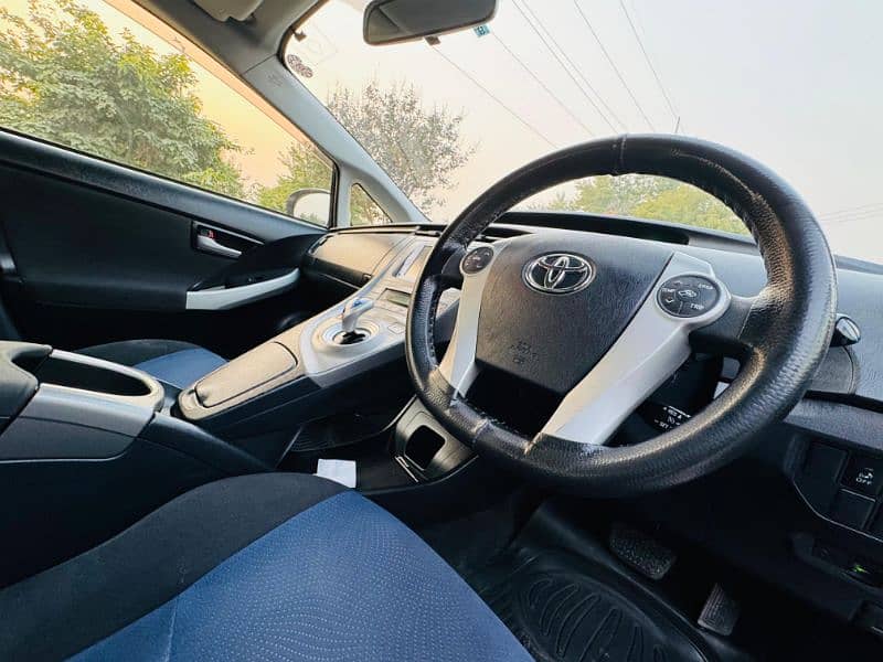 Toyota Prius 2013 15