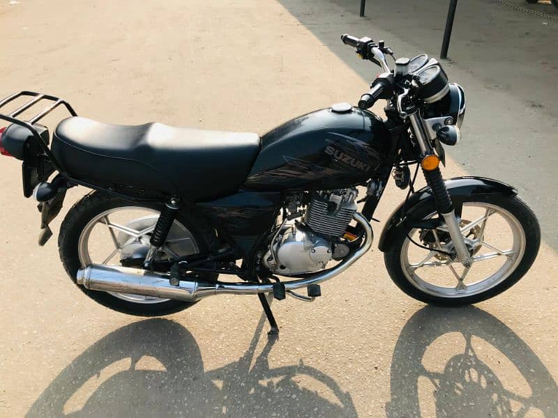 Suzuki GS 150 Special addition. 3