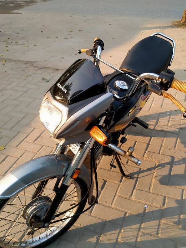 Honda CD70 Dream 2021 5