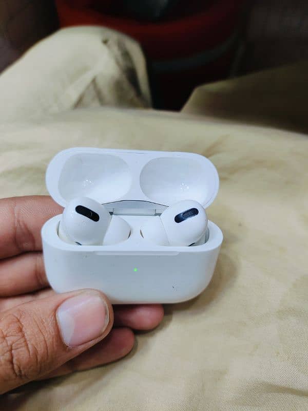 apple airpods pro original good condition 0