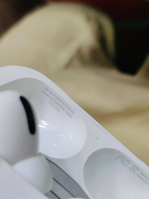 apple airpods pro original good condition 3