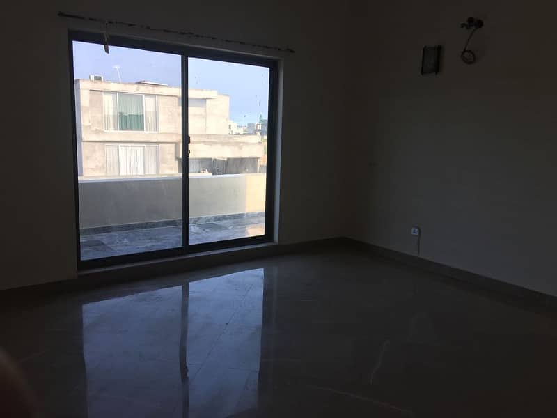 1 Kanal Upper Portion Available for rent Like Brand New 5