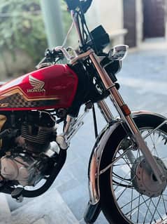 Honda 125 Special Addition Gold