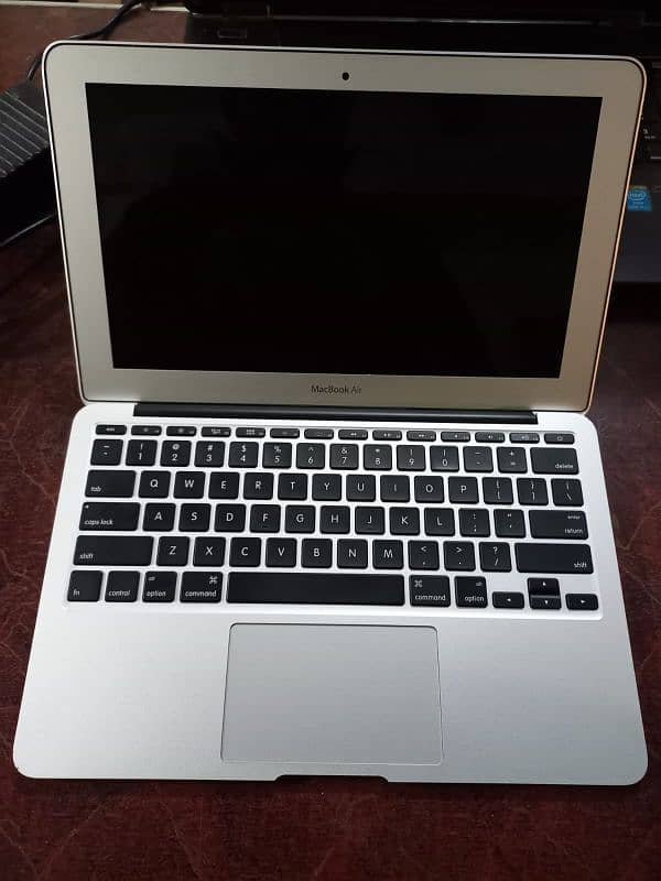 Apple MacBook Air 2015 | 128GB SSD Core i5 5th Gen 11.6-inche 0