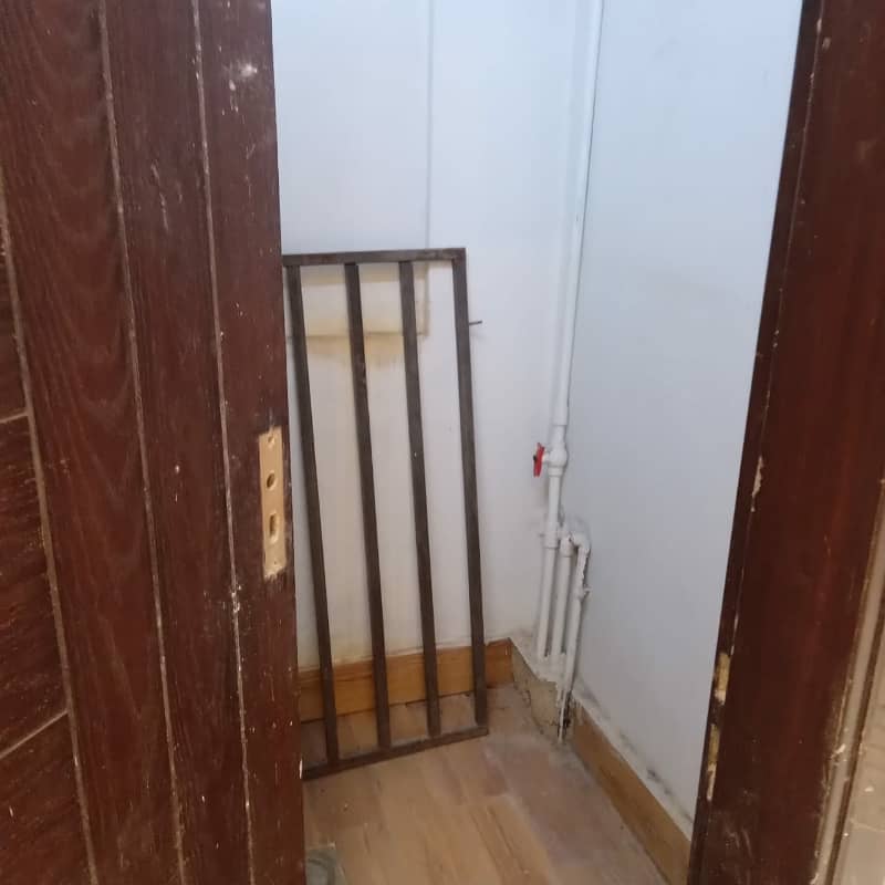 2 BED DD LOWER PORTION FOR SALE IN GULSHAN-E-IQBAL 13 D/3 7