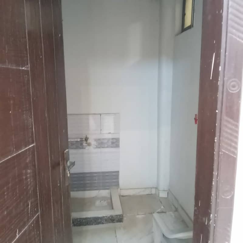 2 BED DD LOWER PORTION FOR SALE IN GULSHAN-E-IQBAL 13 D/3 8