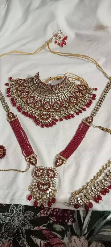 bridal dress and jewellery 16