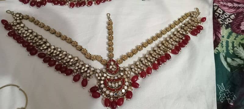 bridal dress and jewellery 17