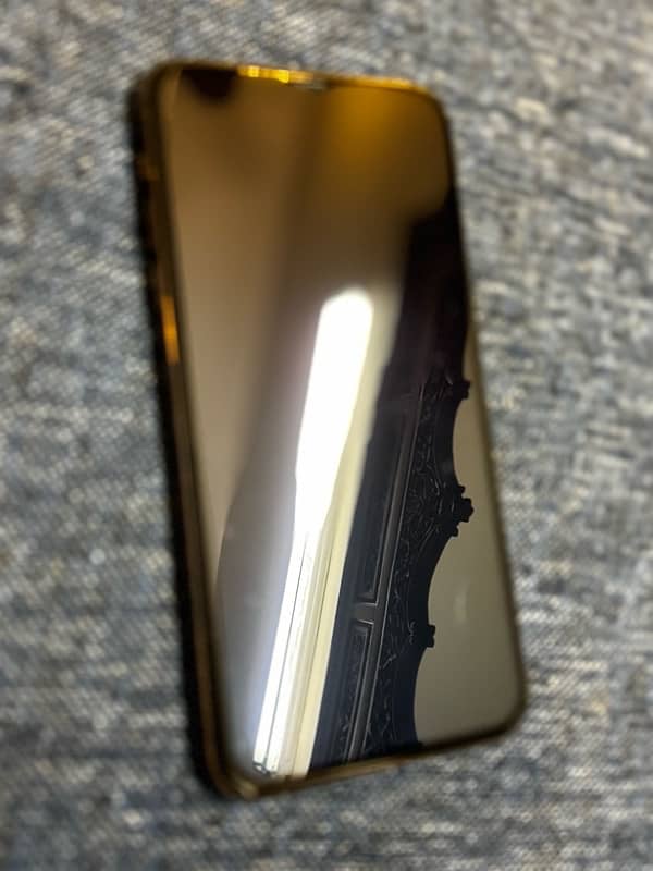 iphone 11 pro max NON PTA 3