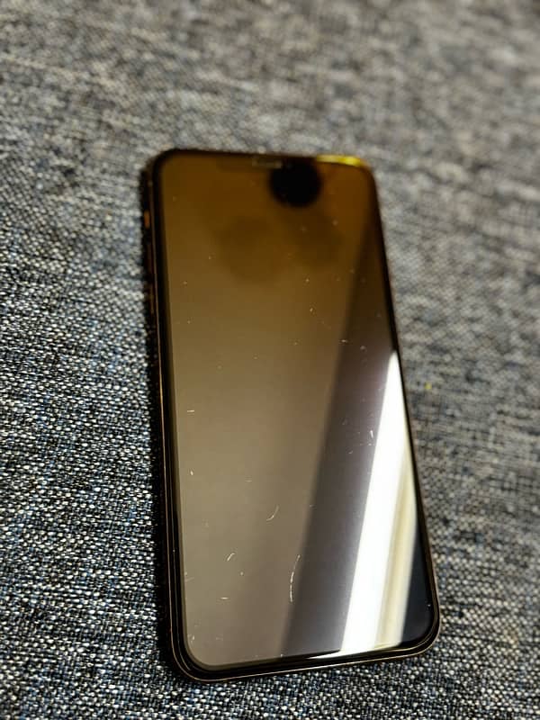 iphone 11 pro max NON PTA 5