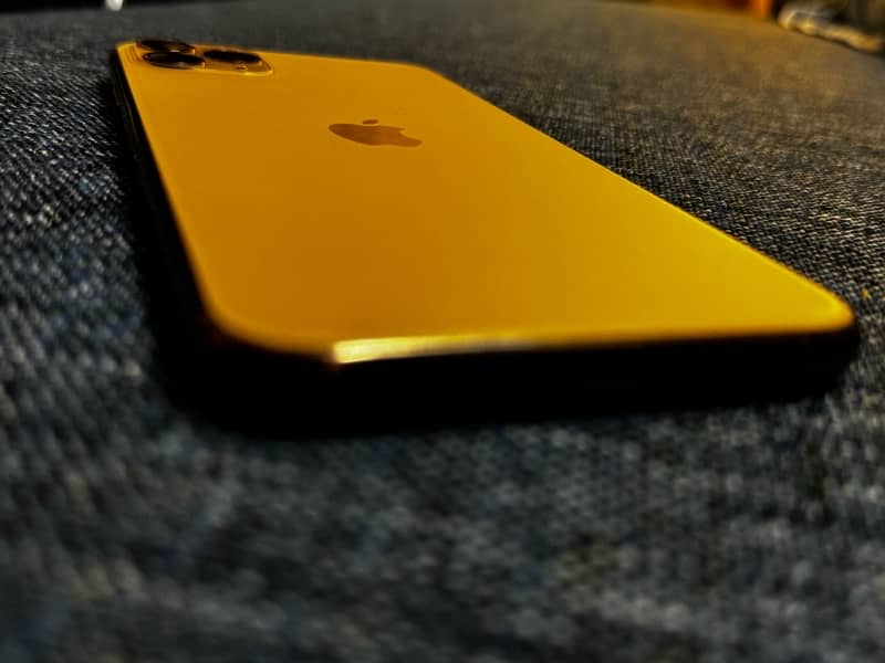 iphone 11 pro max NON PTA 7