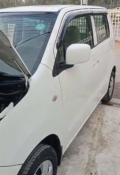 Suzuki Wagon R 2015 4