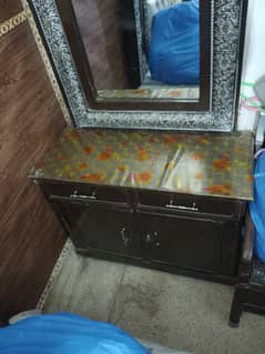 Dressing table