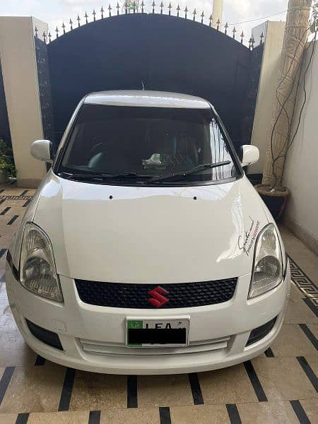 Suzuki Swift 2012 Dlx 1