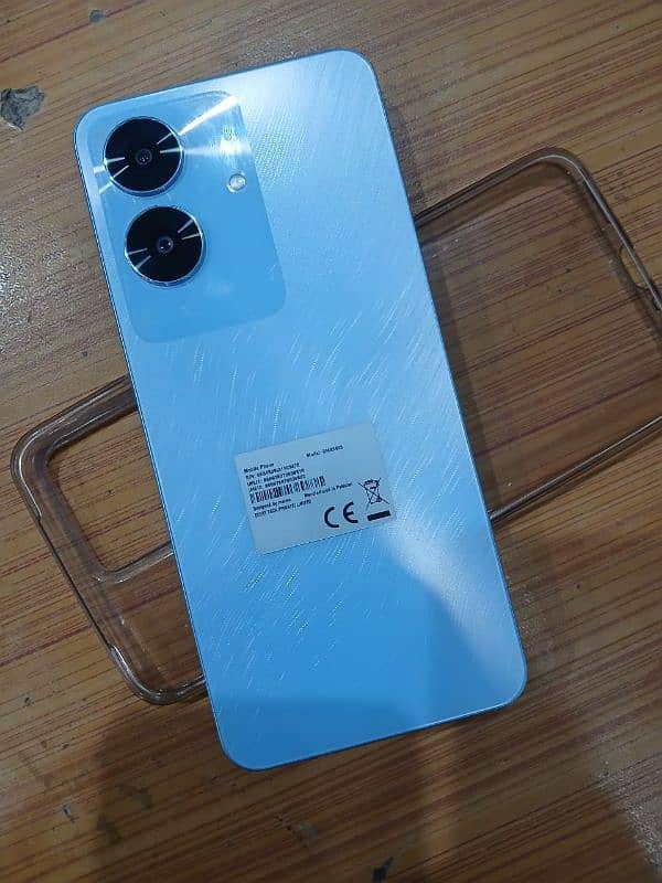 realme note 60 4 64 with box charger 3