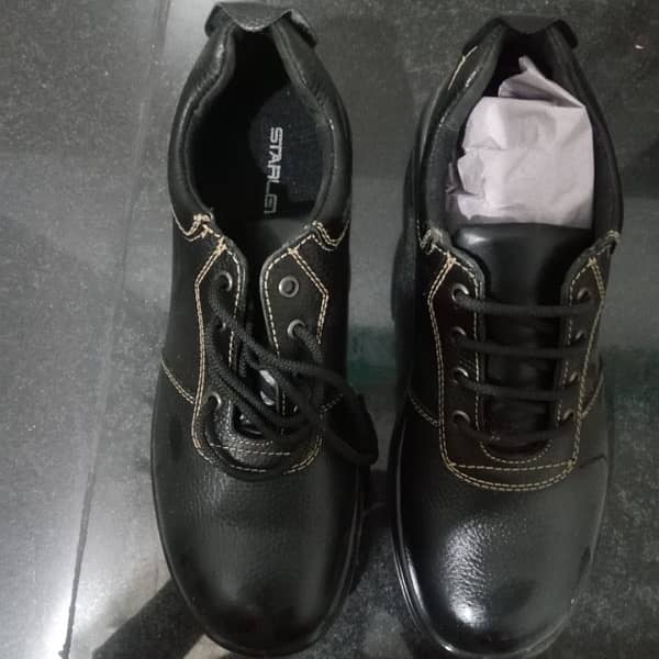 Brand new safety shoes up for sale 5