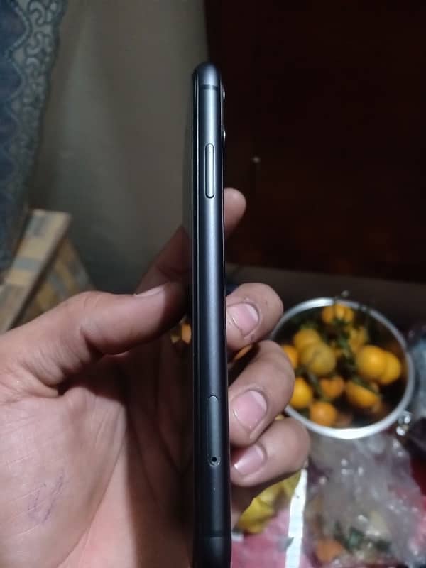 Iphone 11 128GB PTA 3