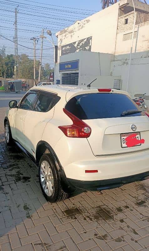 Nissan Juke 2012 4