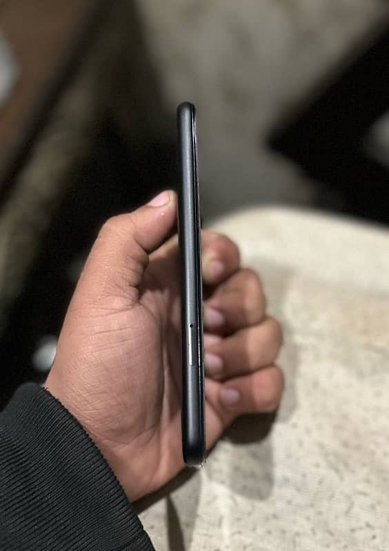 Google Pixel 4A 4G 3