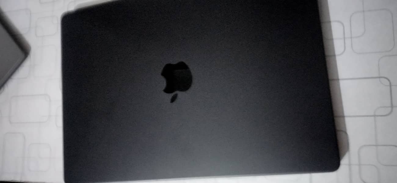 Macbook Pro M3 Pro 14 inch 18/512 3