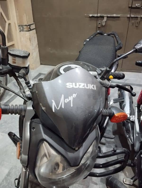 Suzuki  GSX 125 2