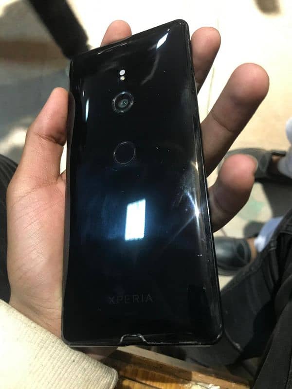 SONY Xperia XZ3 3