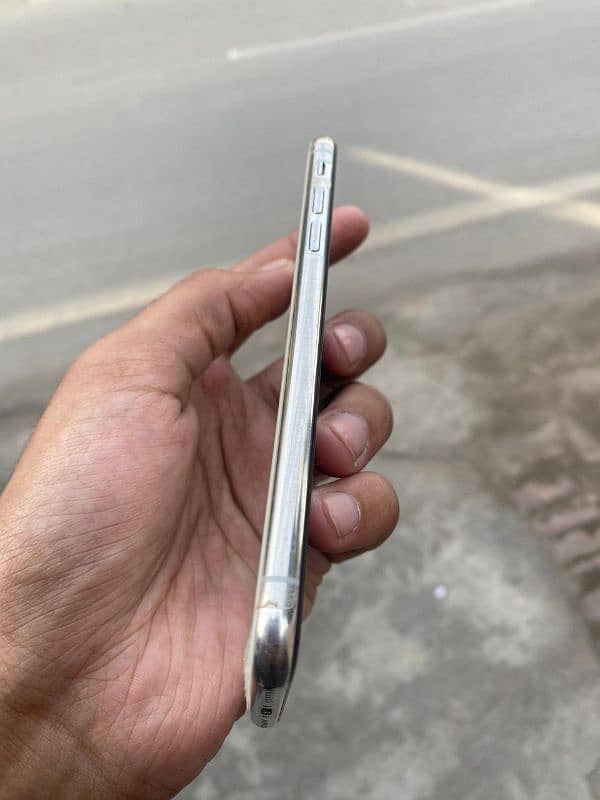 iPhone X 64 gb non pta lush condition Water pack 1