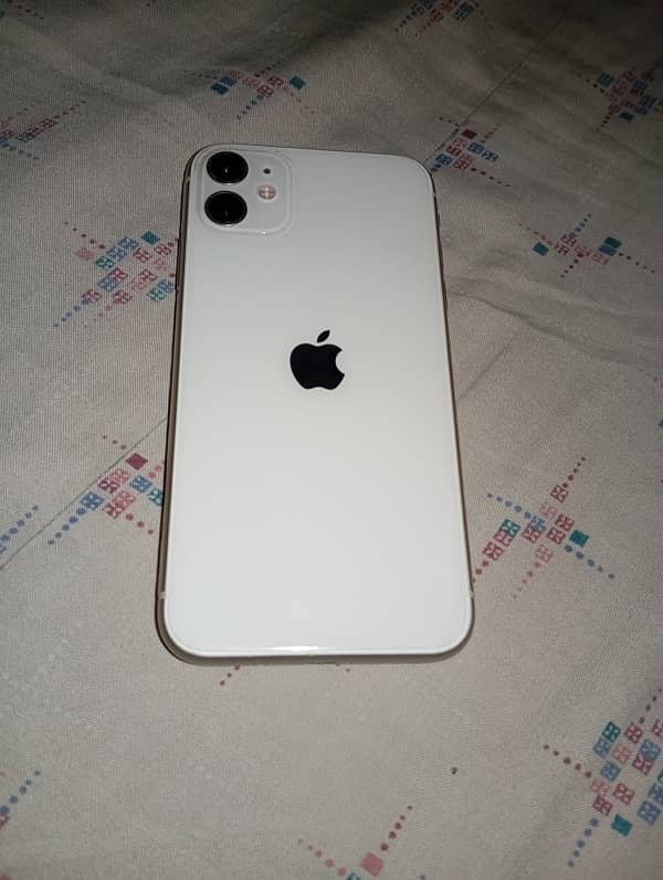 iPhone 11 64GB JV WHITE 10 x 10 condition 2