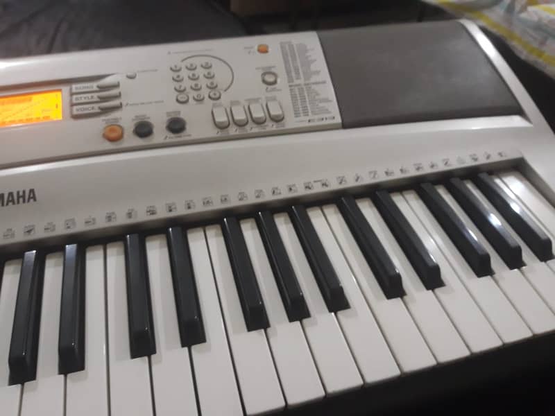 YAMAHA PSR-313 PORTABLE PIANO,,03044020953 2