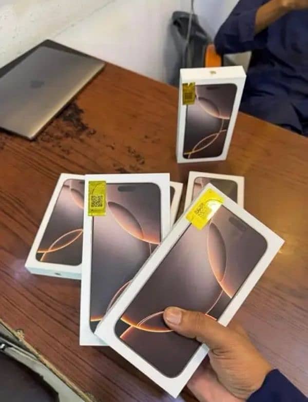 i Phone 8plus, 11,12,13,14,15 pro max on instalment Whatsap 3062623924 3