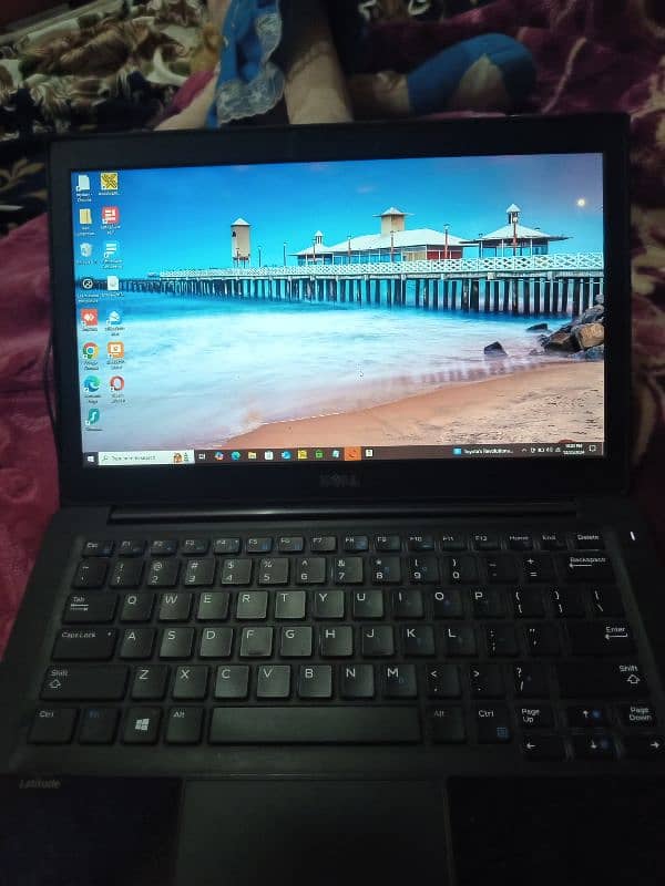 i am sell laptop kindly need money urgently sell 6