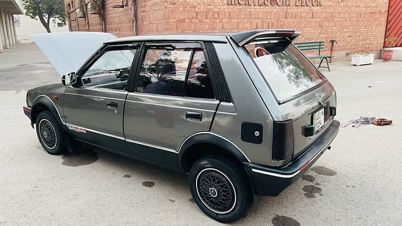 Daihatsu Charade 1985 2