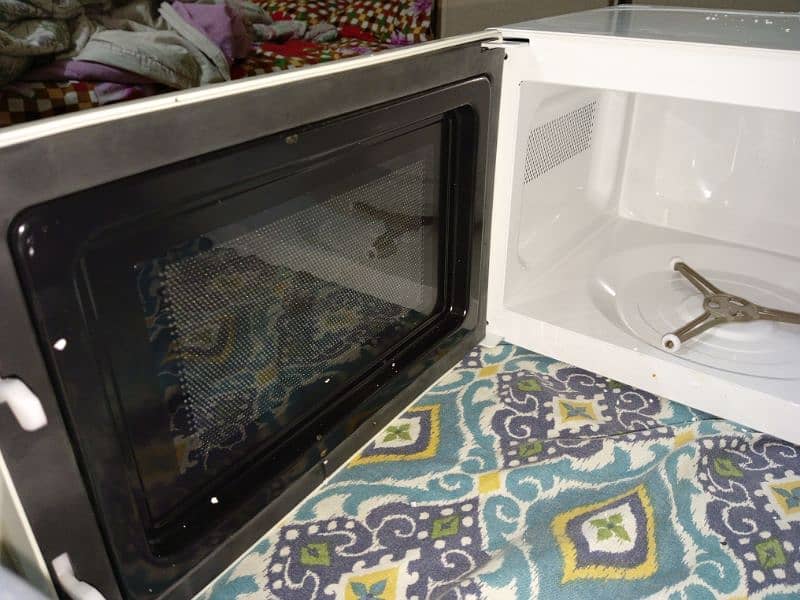 microwave Haier 20 liter unused 7