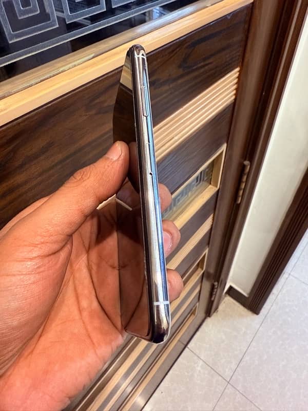 iphone x 256 gb pta approved 4