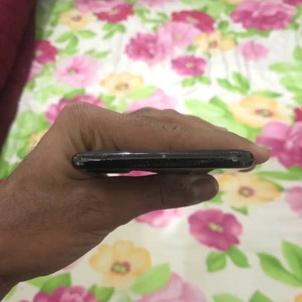 Apple iPhone 7+ [Jet Black] Non-Exchangeable 3