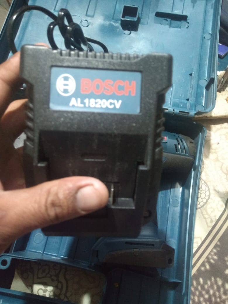 BOSCH Cordless Drill Machine 4