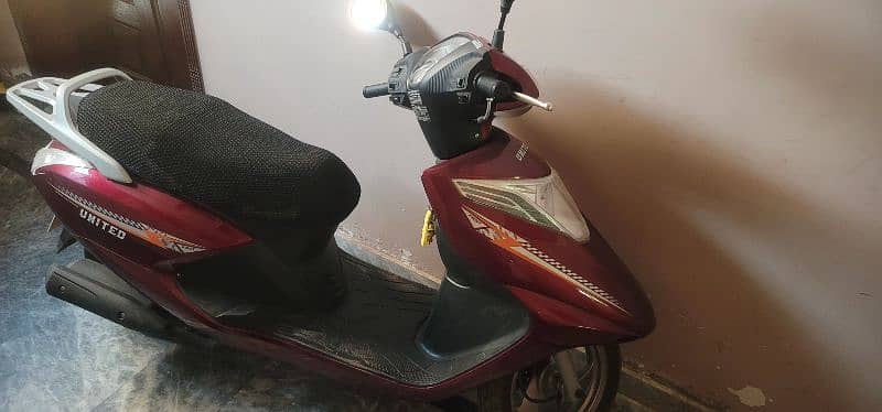 United Scooty 100 Like Brand New 3