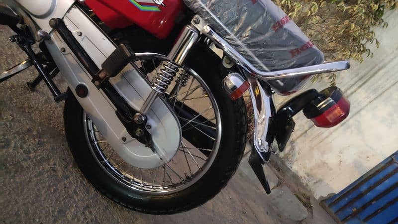 CG Honda 125 2022 Karachi num 10/10 geniun 15