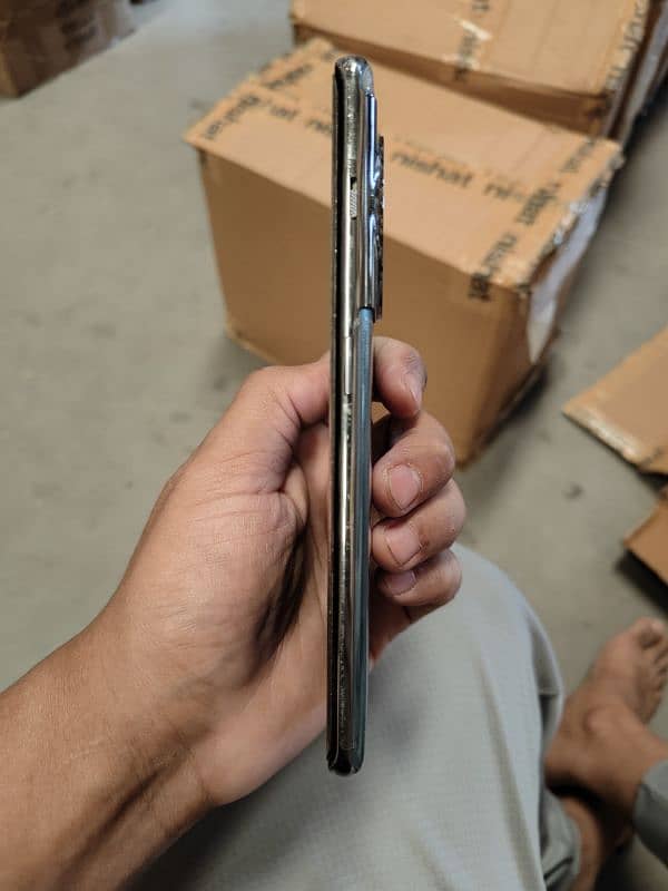 ONEPLUS 11R 125000/- 2