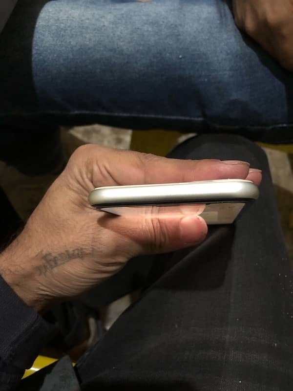 iPhone 11 non pta 64gb exchange possible 4