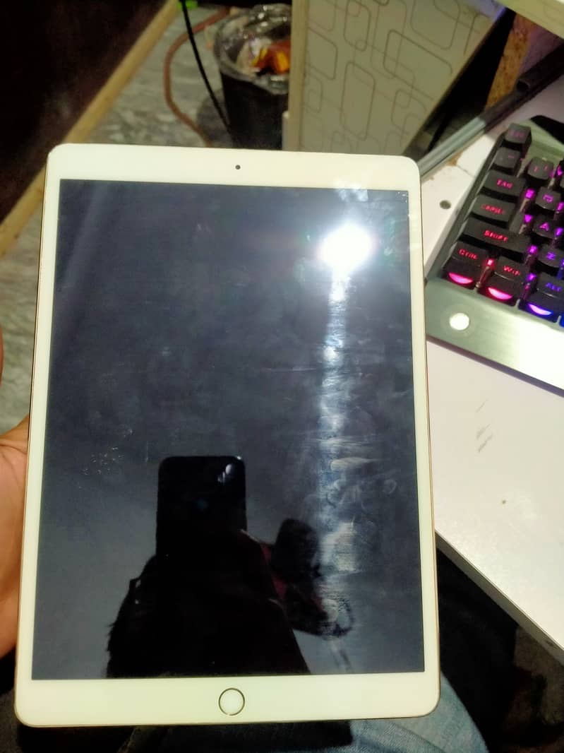 ipad pro 10.5 inch (original condition) 1