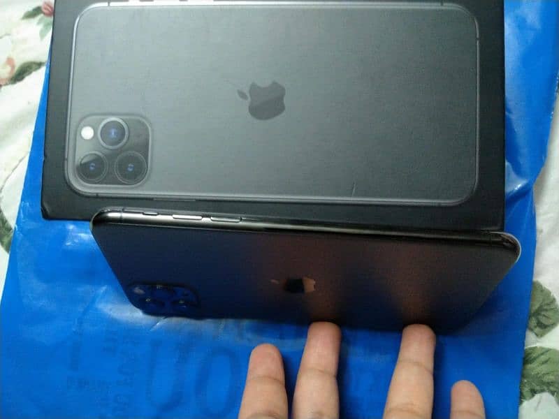 iphone 11 pro max PTA approved 3