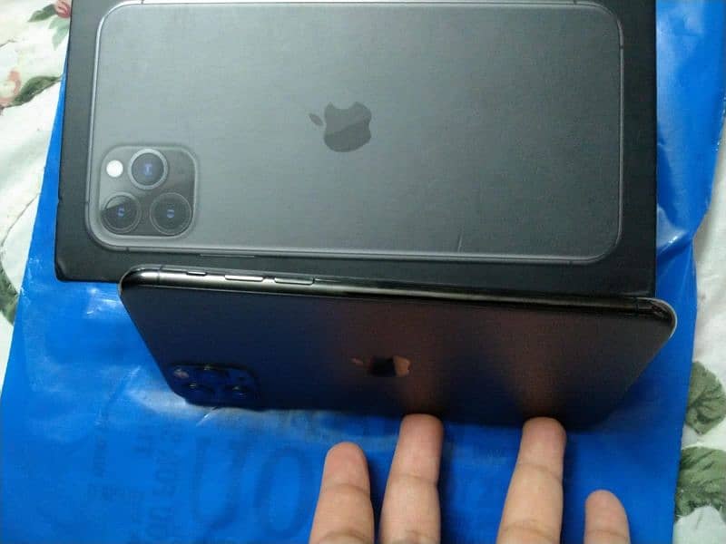 iphone 11 pro max PTA approved 4