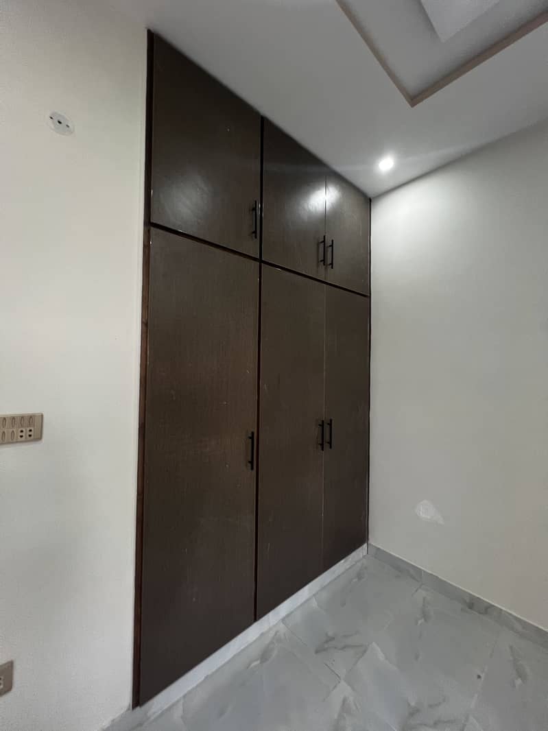 5 MARLA LOWER PORTION AVAILABLE FOR RENT IN GULSHAN E LHR 4