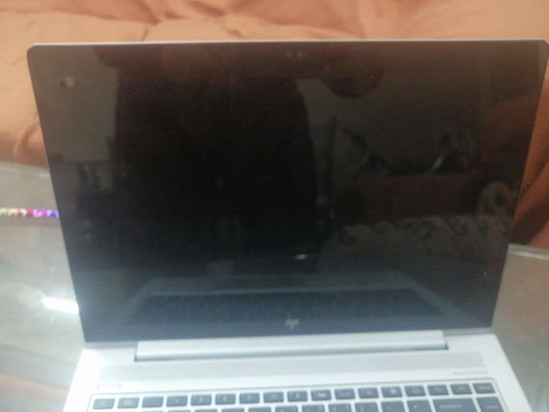 Hp elitebook 840 5Gen core i5 touch screen 2