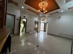 10 MARLA INDEPENDENT CORNER UPPER PORTION AVAILABLE FOR RENT IN WAPDA TOWN PH 1